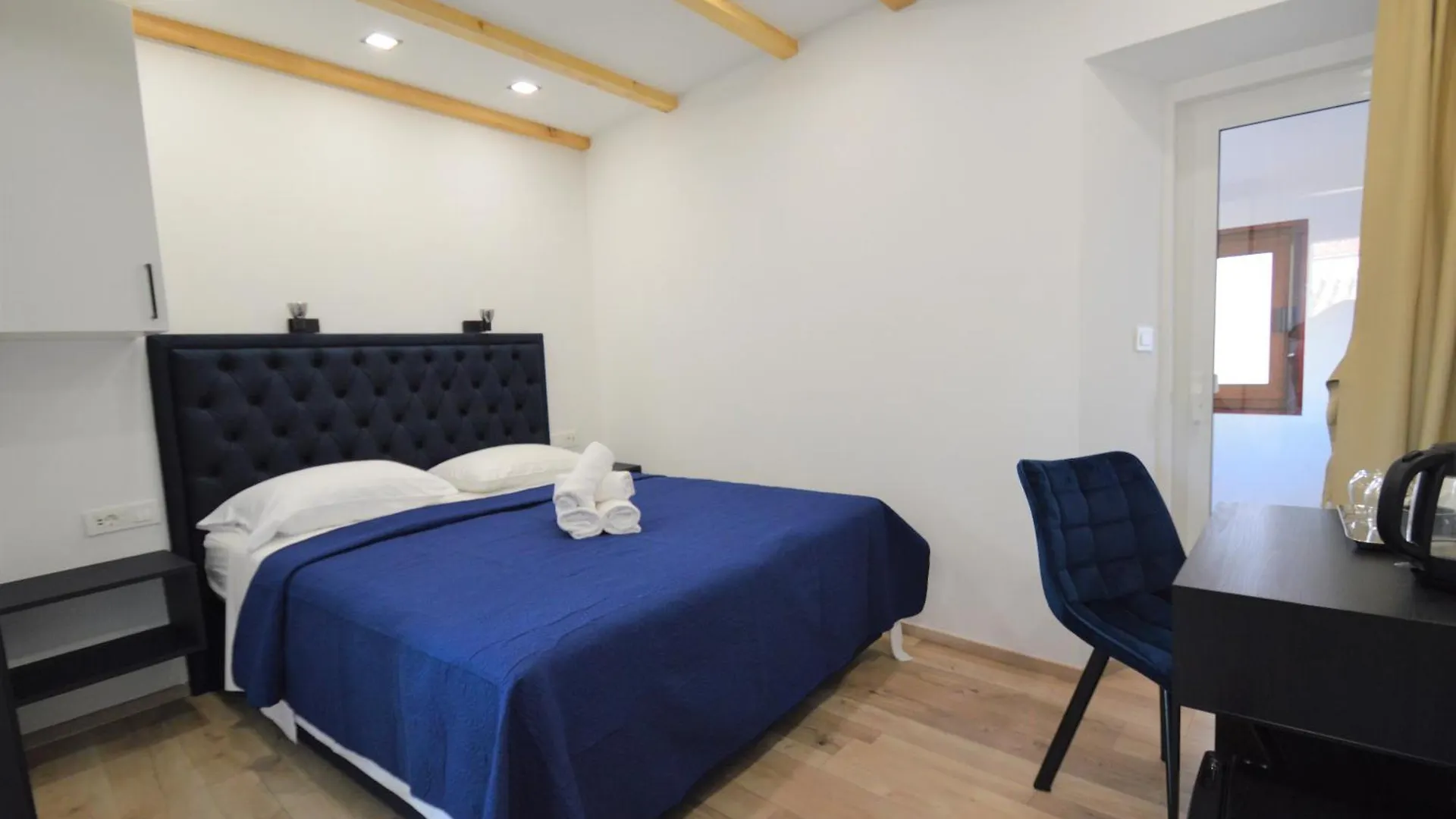 K Rooms Old Town Self Check In Zadar Chorwacja